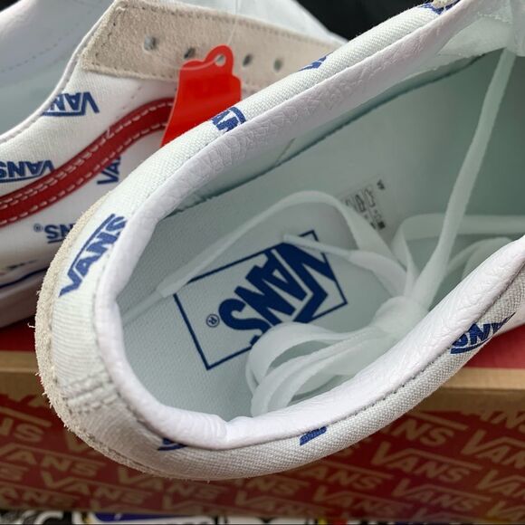 Vans Old Skool Logo Sued Women’s Various Sizes - Picture 3 of 9